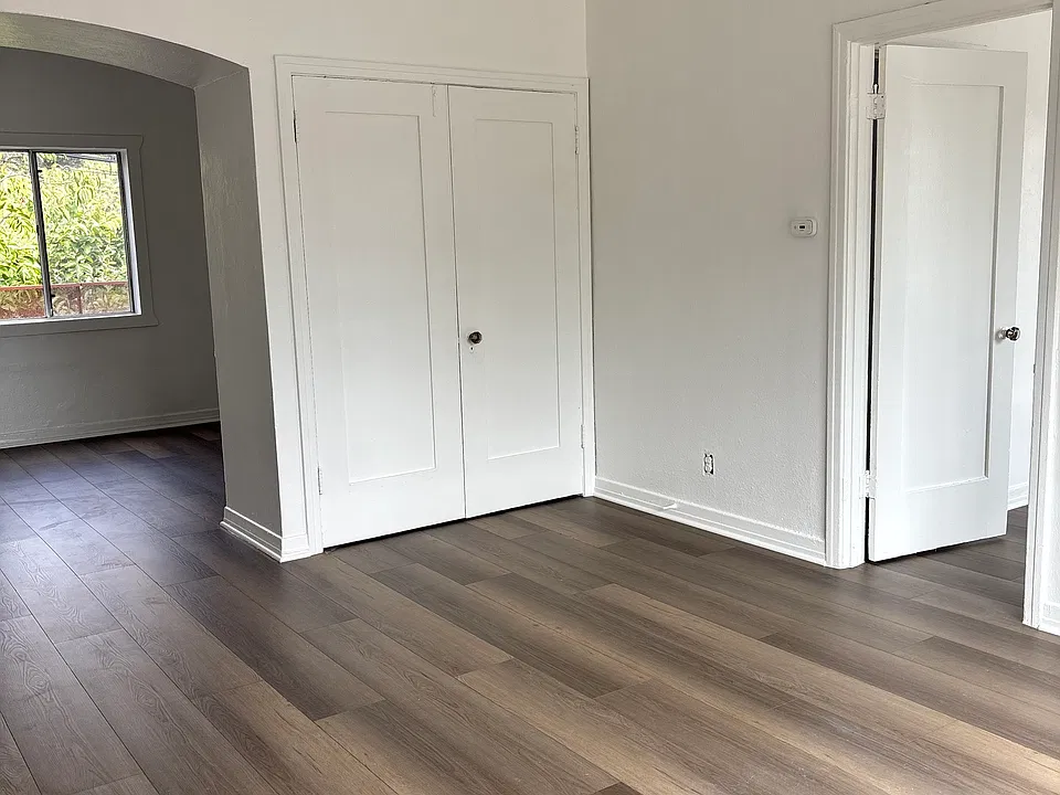 921 1/2 N Serrano Ave #921-1/2