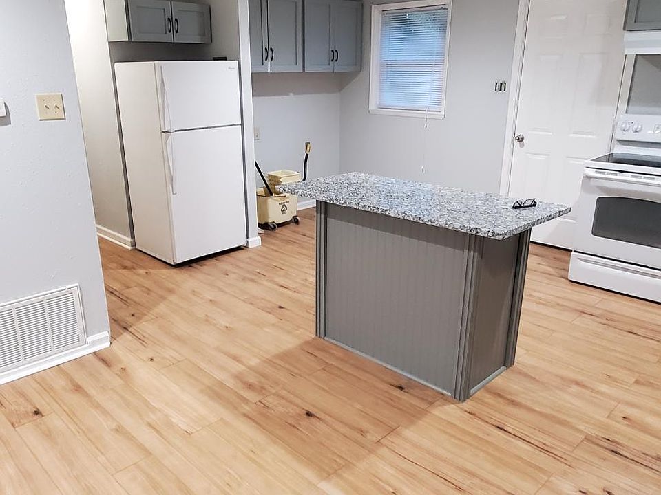 1st image of 616 Neal St