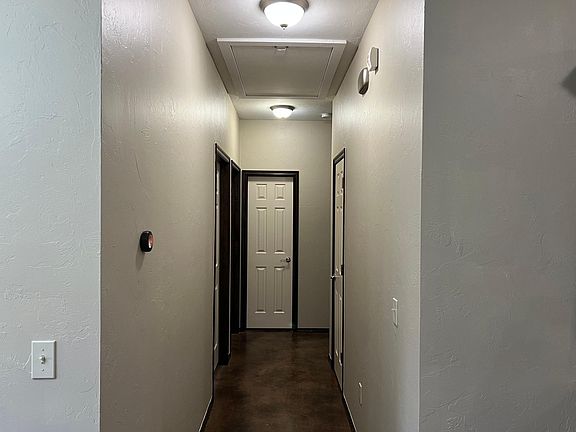 5th image of 516 Bath Cir
