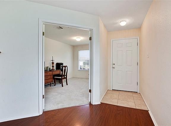 4th image of 102 David Dr