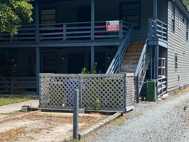 3149 Caswell St — Photo 2
