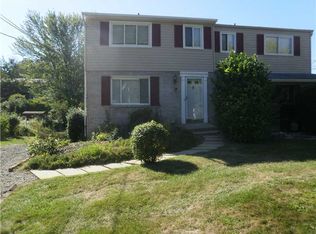 9027 Harmony Dr, Pittsburgh, PA 15237