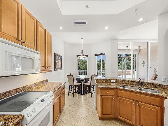 5th image of 4182 Bay Beach Ln Unit 722
