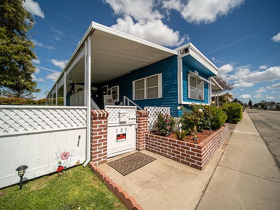 3rd image of 7676 N Fresno Street #103