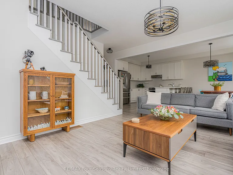 40 Kirby Ave — Photo 11
