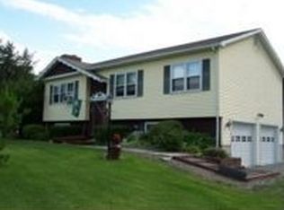 20 Pleasant Rd, Glenburn, ME 04401