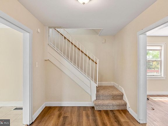 3rd image of 228 Christiana St