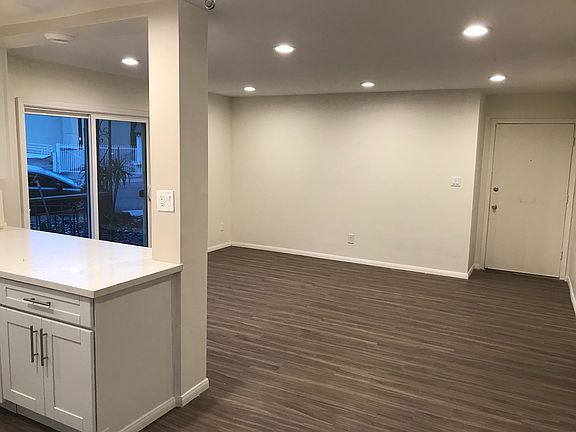 2nd image of 4781 Seminole Dr APT 1