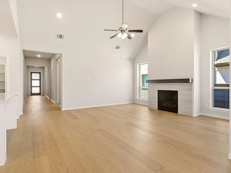 549 Cedarwood St — Photo 10