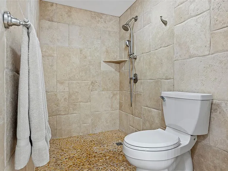 860 Ashford Ave #9 — Photo 27