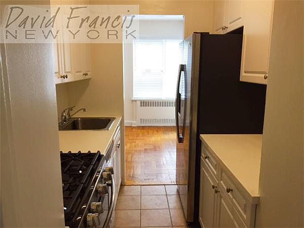 1st image of 52 Park Ave APT 15A