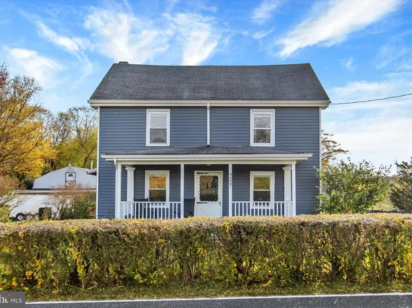 9227 Grindstone Hill Rd, Greencastle, PA 17225