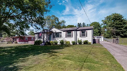 3330 Mimosa Dr Photo 1
