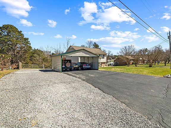 5th image of 2429 Candyland Cir