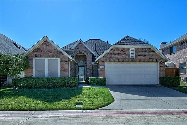 1st image of 136 Arbor Glen Dr