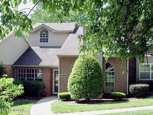 5040 Griffins Gate Ln, Knoxville, TN 37912