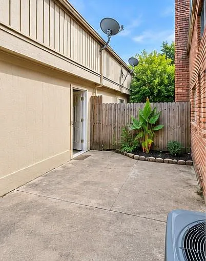 4 bed, 3.0 bath, 1450 sqft, $1,895 — Photo 3