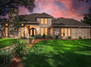 4050 Villa Grove Dr, Dallas, TX 75287