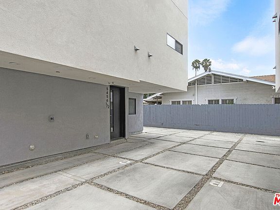 2nd image of 5456 1/2 Barton Ave