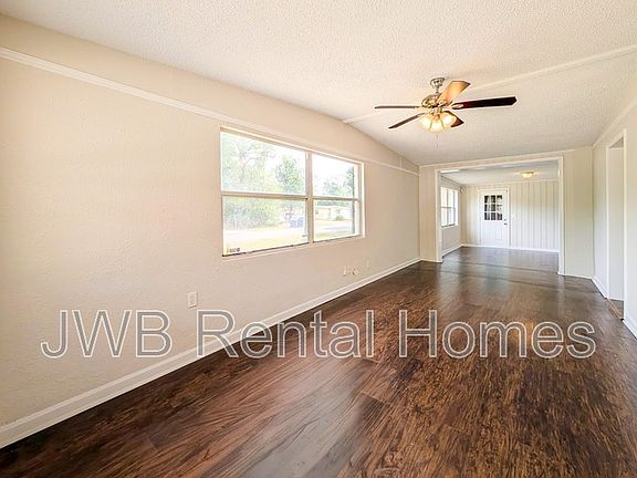 3rd image of 10561 Ashby Rd