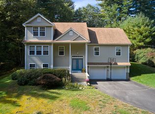 17 Miller Ave, Southampton, MA 01073