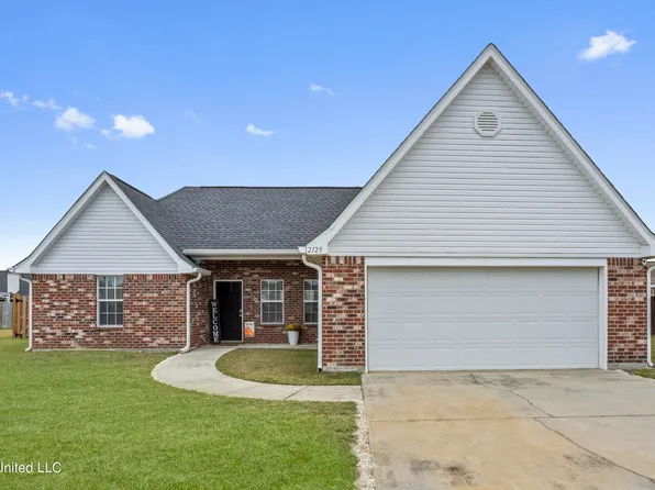 2125 Irma Cir, Ocean Springs, MS 39564