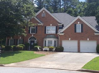 211 Breezeview Ct, Stone Mountain, GA 30087