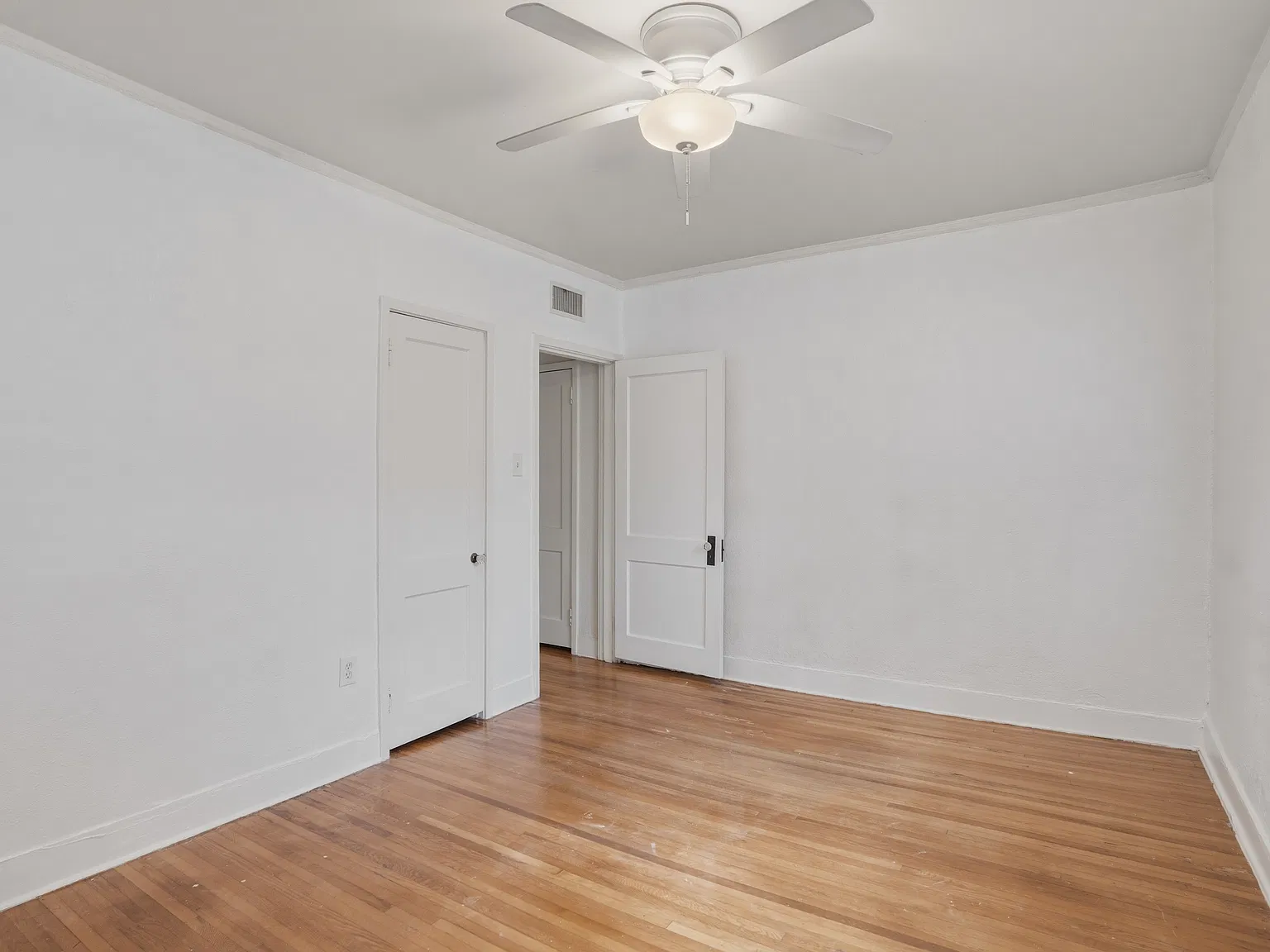 2 bed, 750 sqft, $1,790 — Photo 3