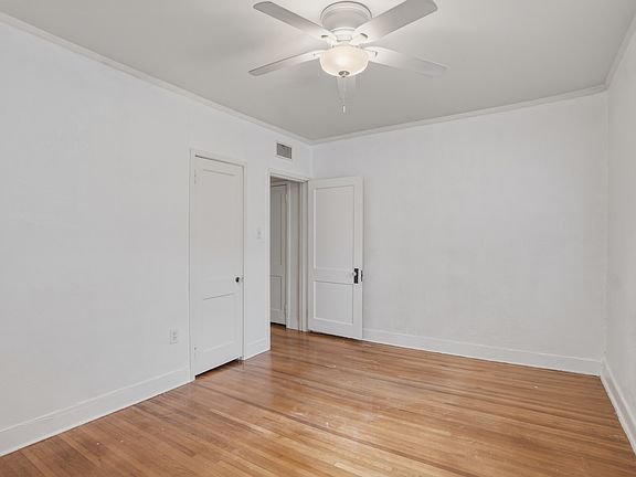3rd image of 3218 W Santiago St
