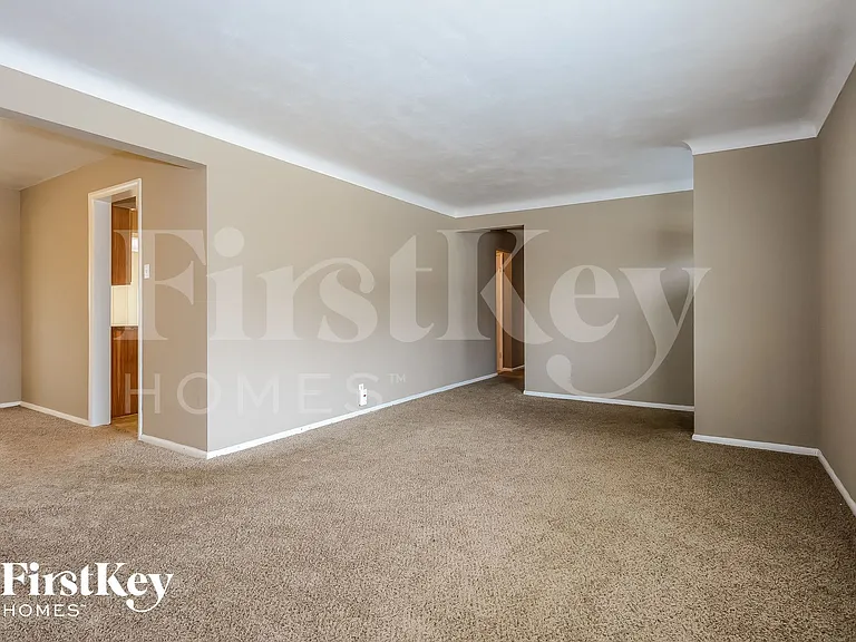 6114 Fee Fee Rd — Photo 3