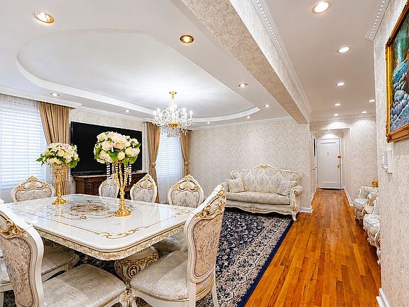 5th image of 2435 Haring St APT 4H
