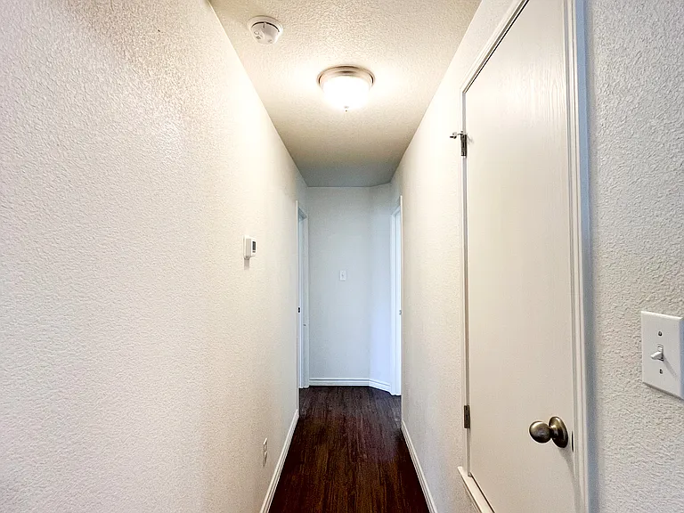 1509 Justin Loop #A — Photo 18