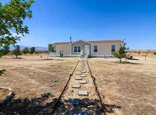 9751 Hamilton Rd, Rosamond, CA 93560