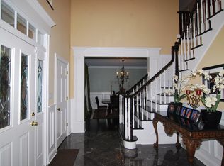 10516 Yankee Ridge Dr, Frankfort, IL 60423