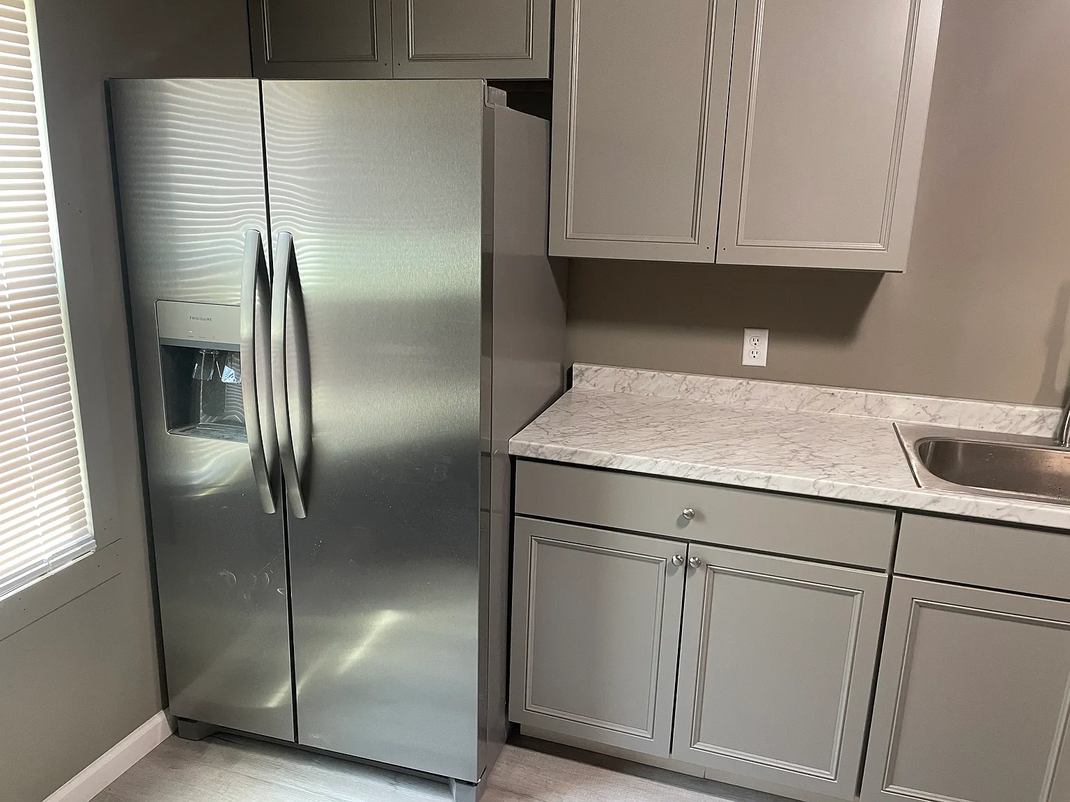2 bed, 900 sqft, $1,100 — Photo 3