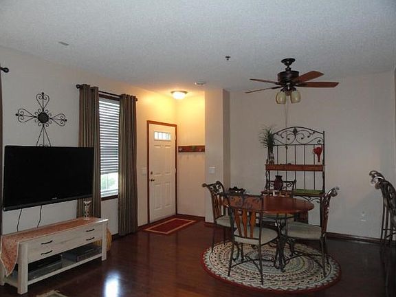 5th image of 11364 Aberdeen Cir NE Unit D