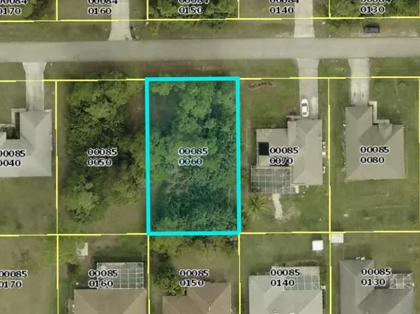 2509 10th St W, Lehigh Acres, FL 33971