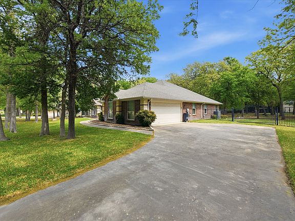3rd image of 5992 Red Bud Rd