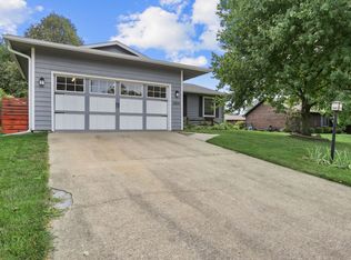 2804 Susan Stone Dr, Urbana, IL 61802