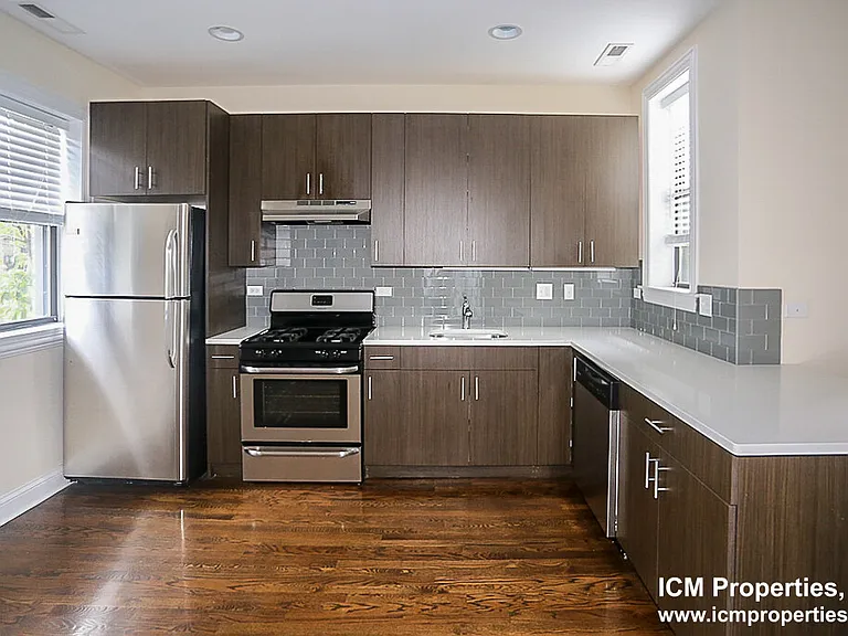 3721 N Wilton Ave #1 — Photo 2