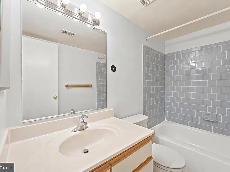 6003 Majors Ln #8-O20 — Photo 12
