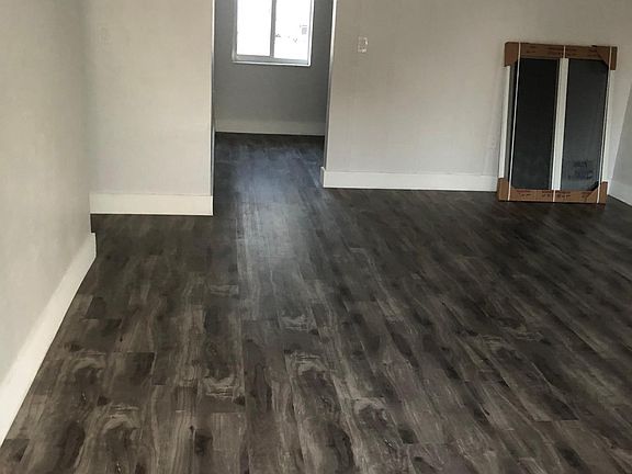 Entrance and Dinning area