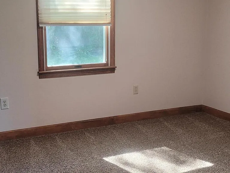 221 Joanna Dr — Photo 12