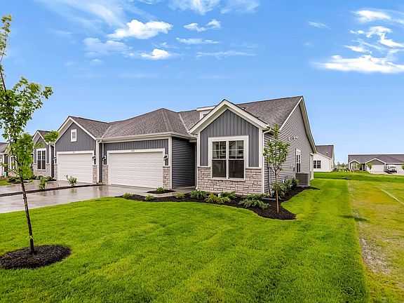 4th image of 2027 Foothill Dr