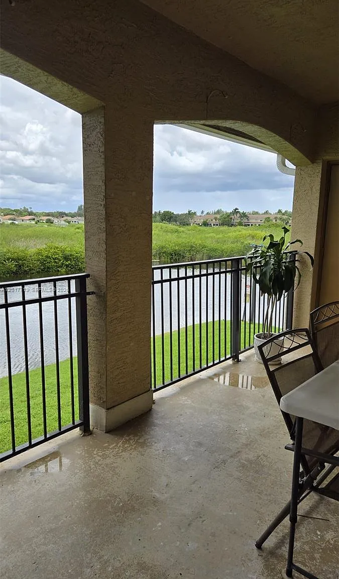 Marquesa Condo — Photo 2