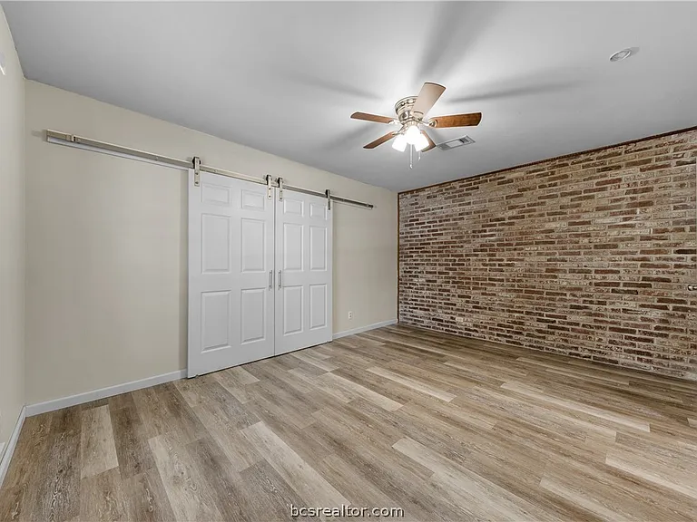 1803 Leona Dr — Photo 10