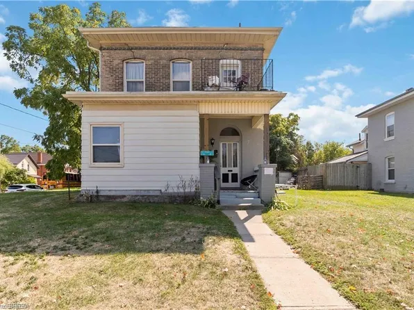 22 Park Ave, Brantford, ON N3S 5H3