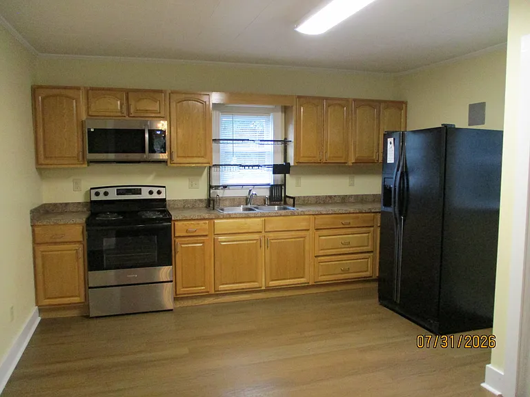 156 Ridge St — Photo 3