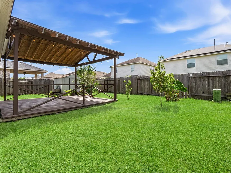 8203 Loetsch Ridge Way — Photo 29