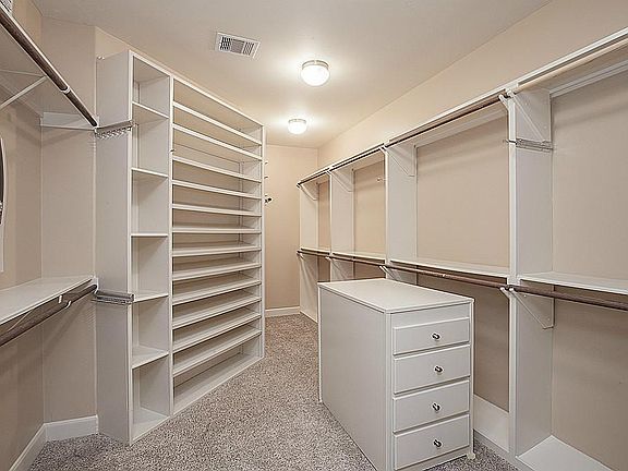 5th image of 3855 Summer Manor Dr